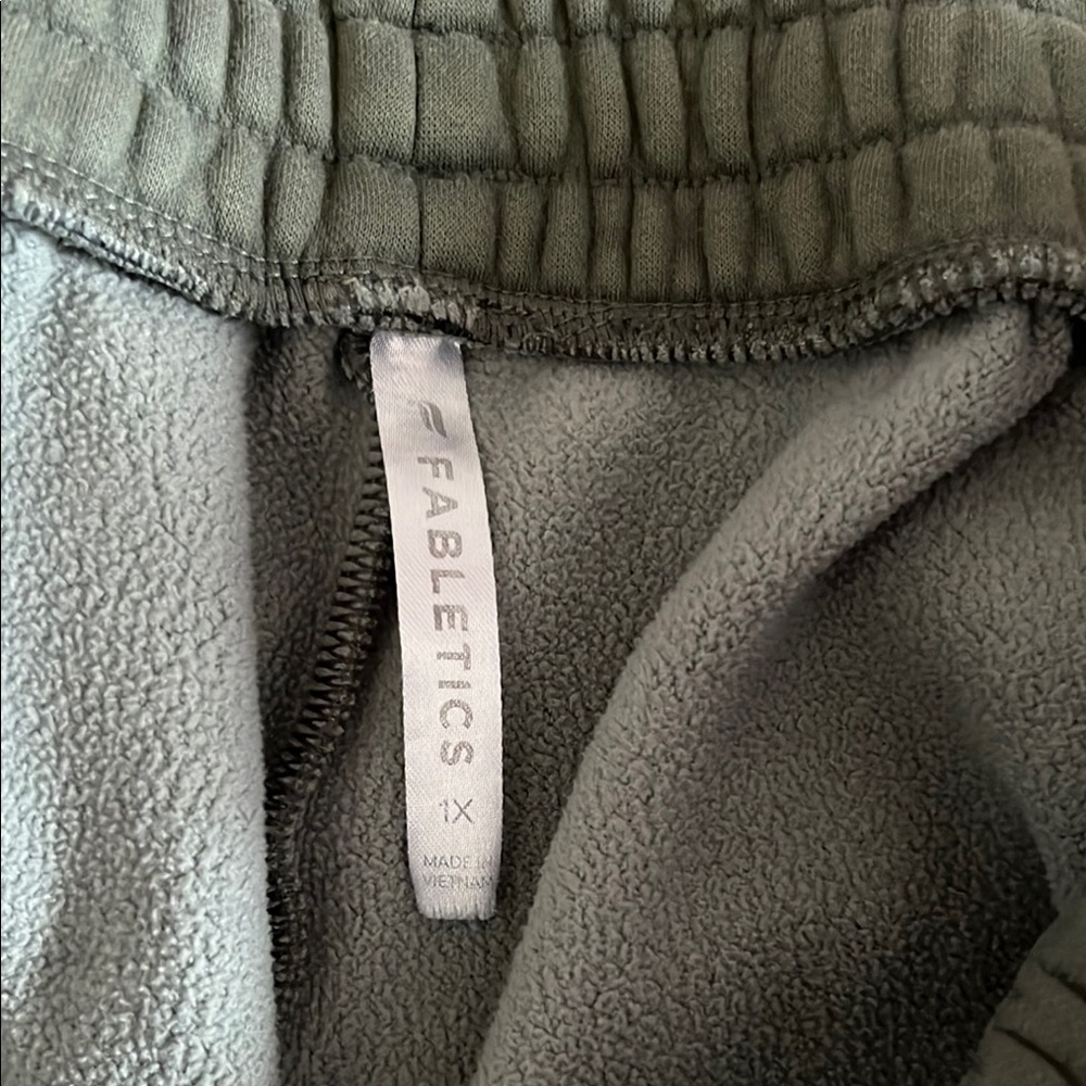 Fabletics Jogger - Picture 2 of 3
